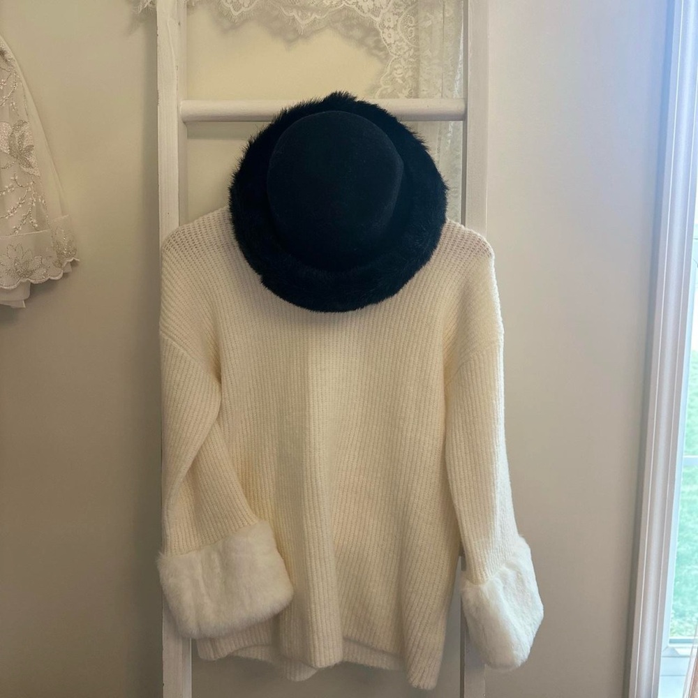 Liz Claiborne Sweater